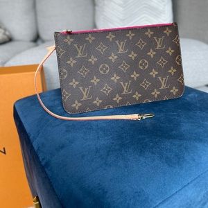 Louis Vuitton Neverfull GM Pouch *brand new*